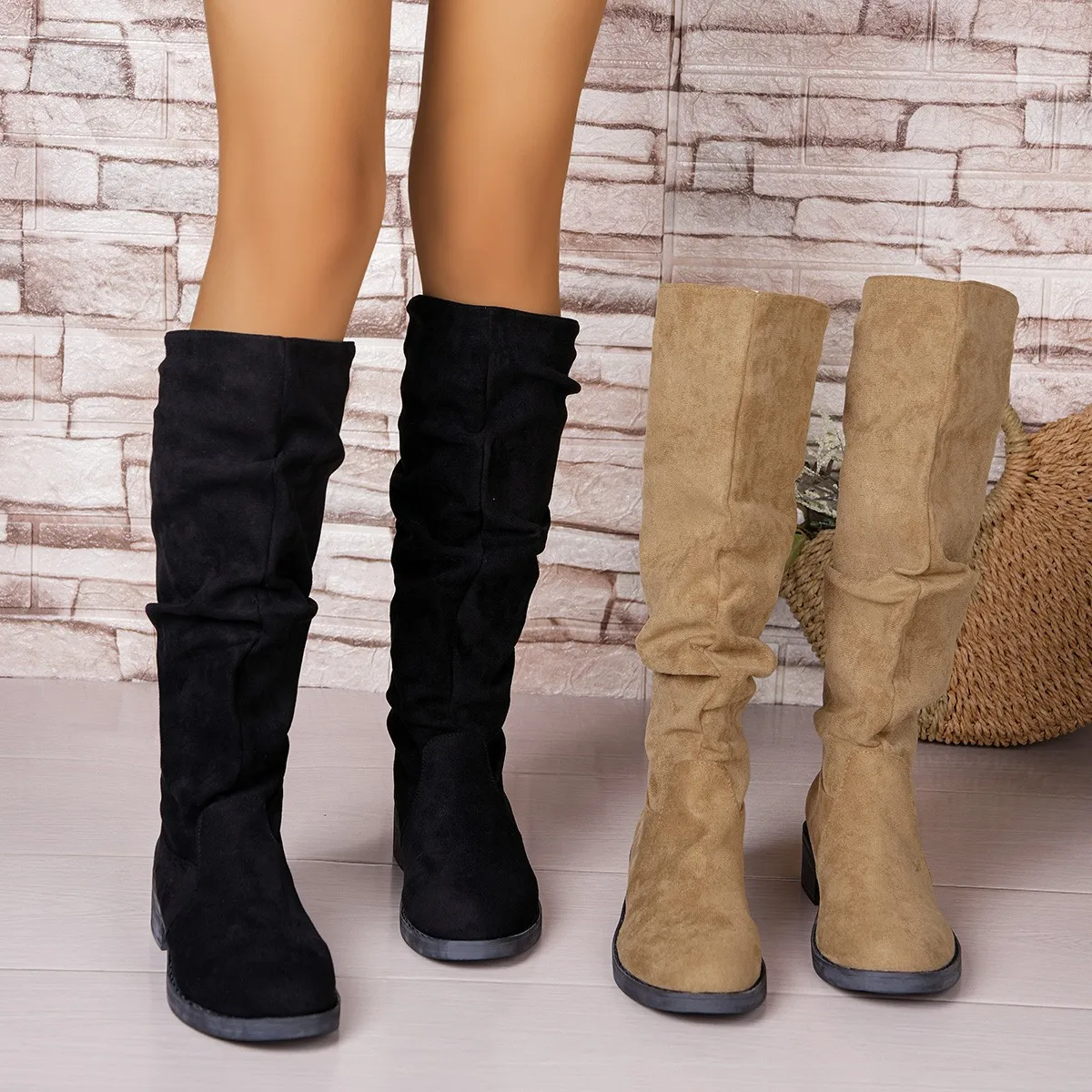 Street Fashion Winter - Sepatu Bot Lipit Wanita Bahan Suede