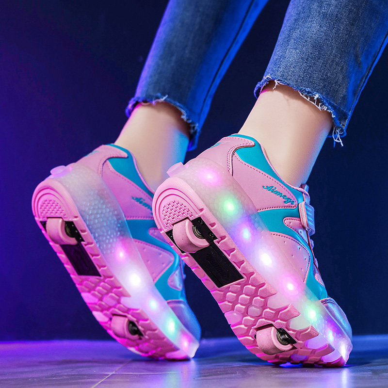 Sepatu Roda Bercahaya LED Fash - Street Fashion Boy ulasan dan harga