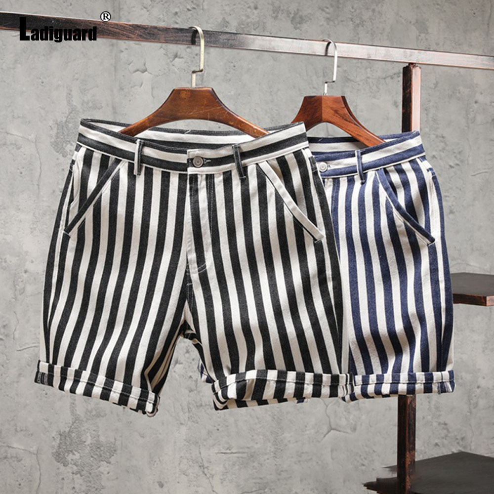 Celana Pendek Pria Gaya Eropa  - Street Fashion Europe ulasan dan harga
